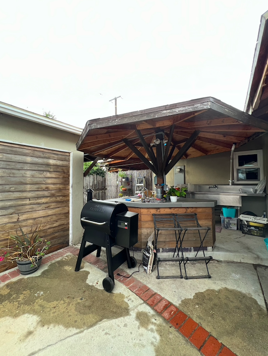 Outdoor kitchen island with sink - 12678 Dewey St