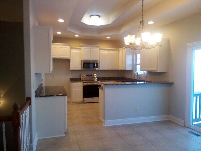 Building Photo - 2130 N Williamsburg Ln