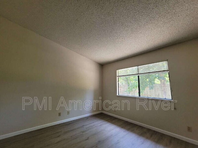 Building Photo - 7396 Marani Way