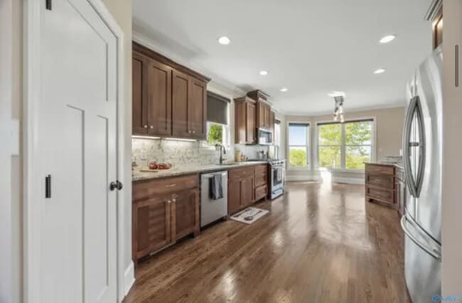 Building Photo - 2807 Talon Cir