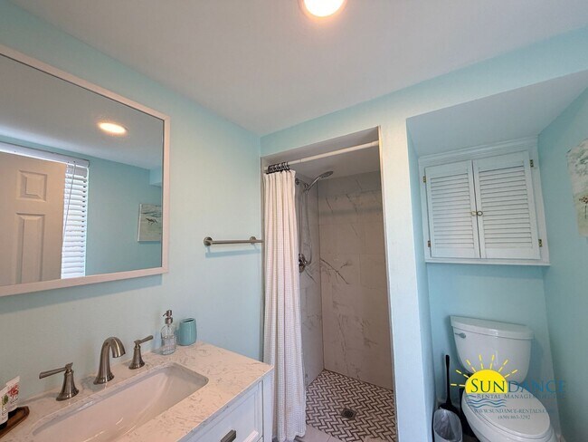 Building Photo - 4000 Gulf Terrace Dr