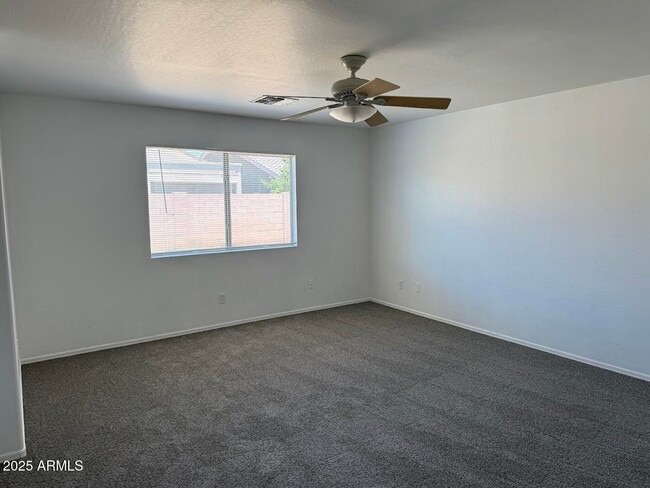 Building Photo - 10520 W Mohave St
