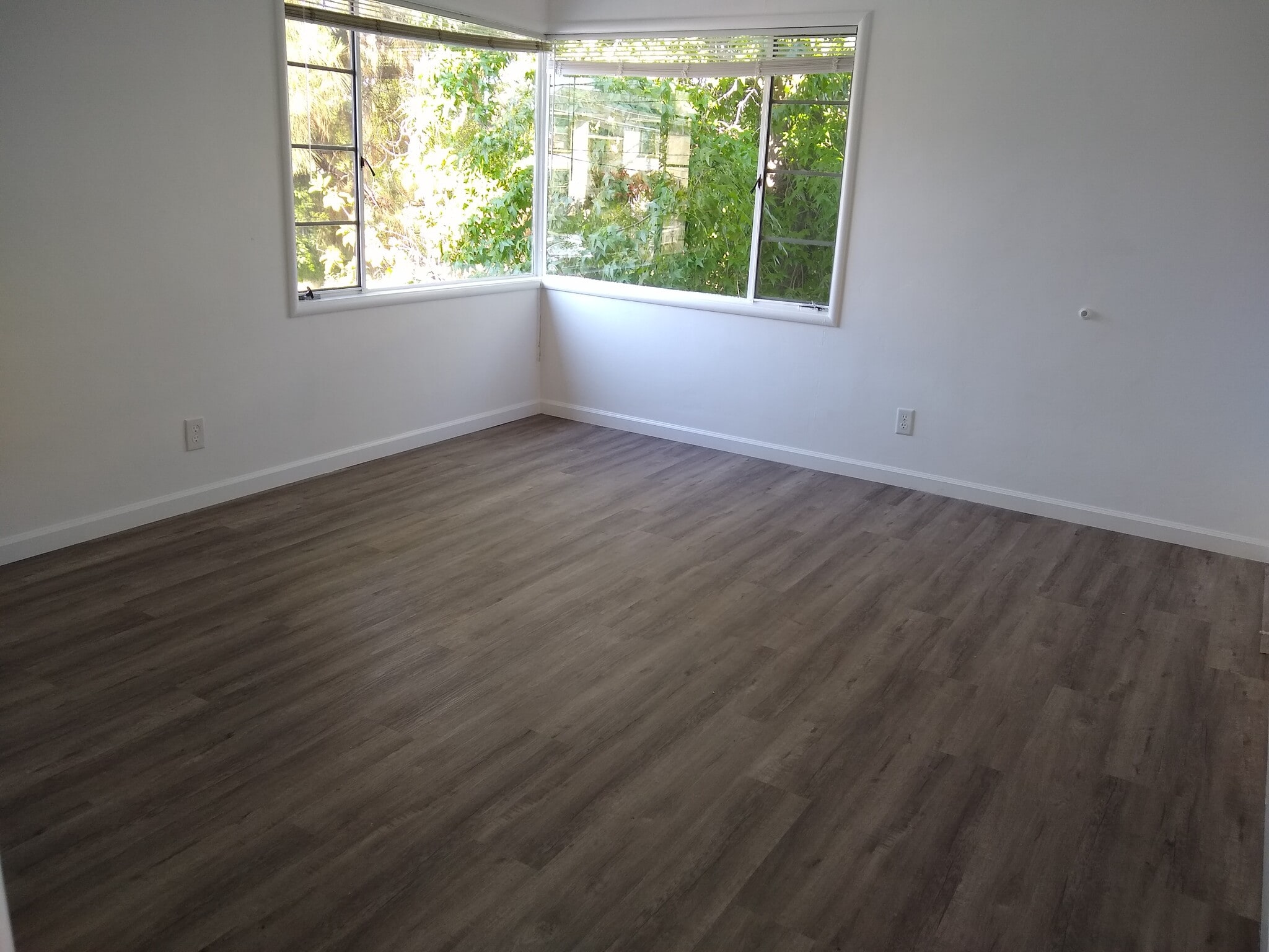 Building Photo - 2096 Yale St