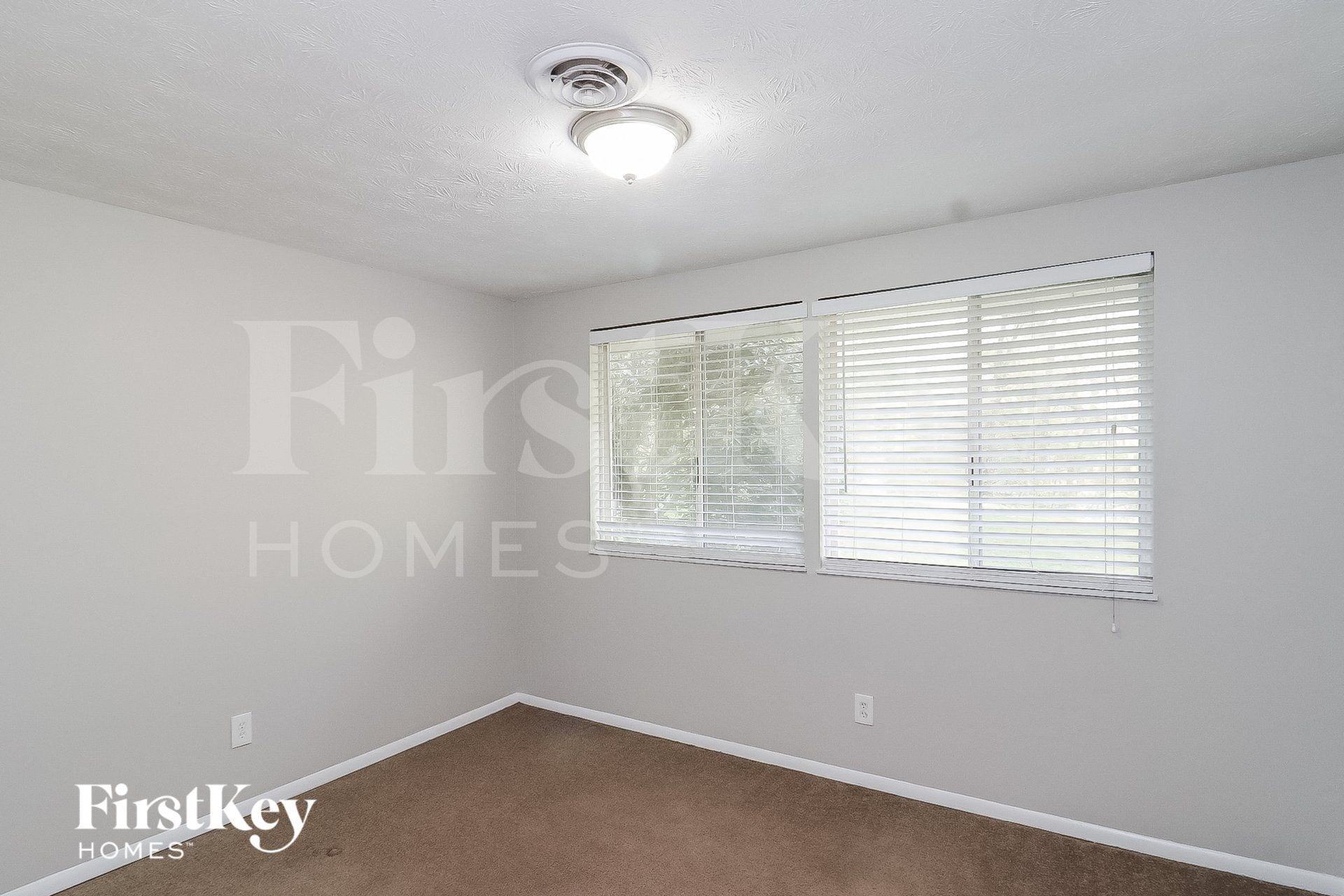 Building Photo - 4788 North Cir