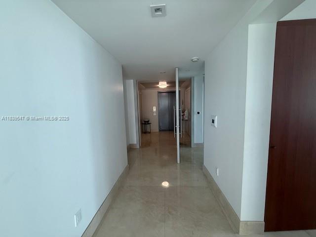Building Photo - 1331 Brickell Bay Dr