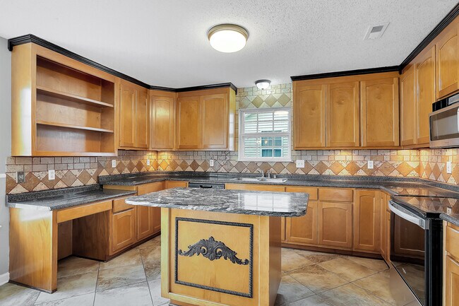 Building Photo - 2426 Quail Ridge Ln SW