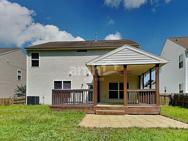 Building Photo - 4003 Saphire Ln