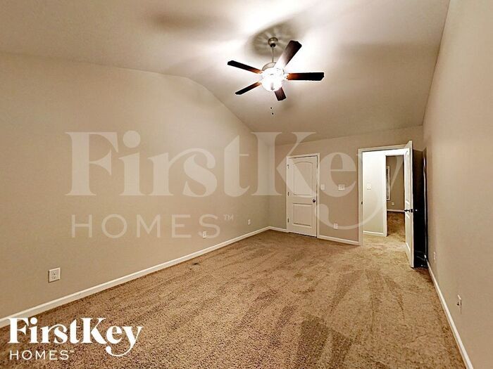 Building Photo - 7 Abington Ln