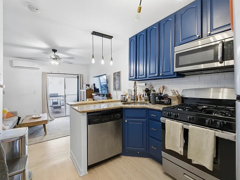 Building Photo - 162 Griffith St