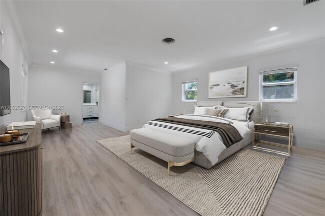 Building Photo - 11401 SW 67th Ave