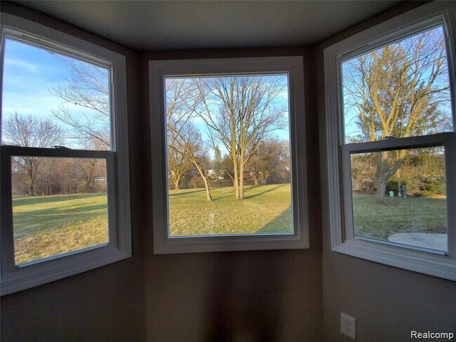 Building Photo - 15596 Nola Cir