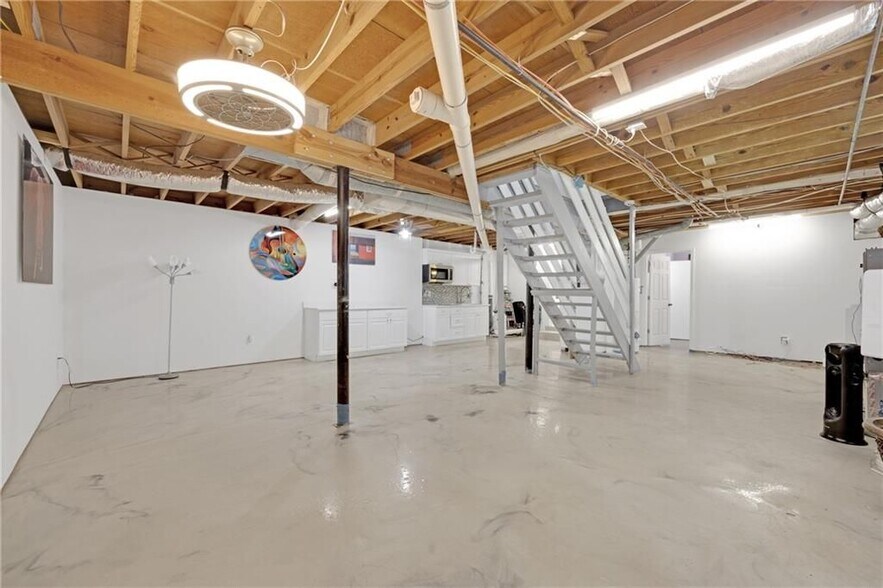 Building Photo - 3440 Oregon Trail SW