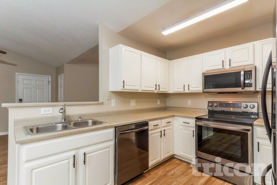 Building Photo - 5516 Wilhagan Ct