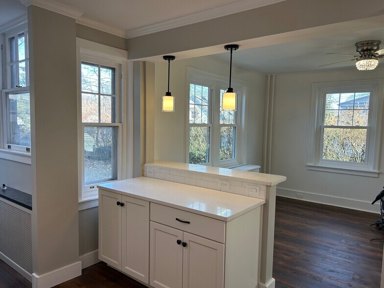 Building Photo - 1407 Delaware Ave