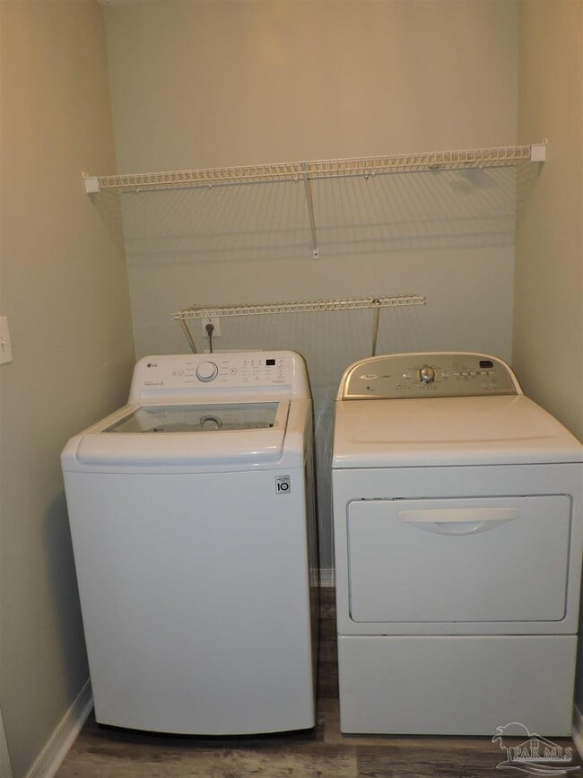 Building Photo - 3971 Sunny Manor Cir