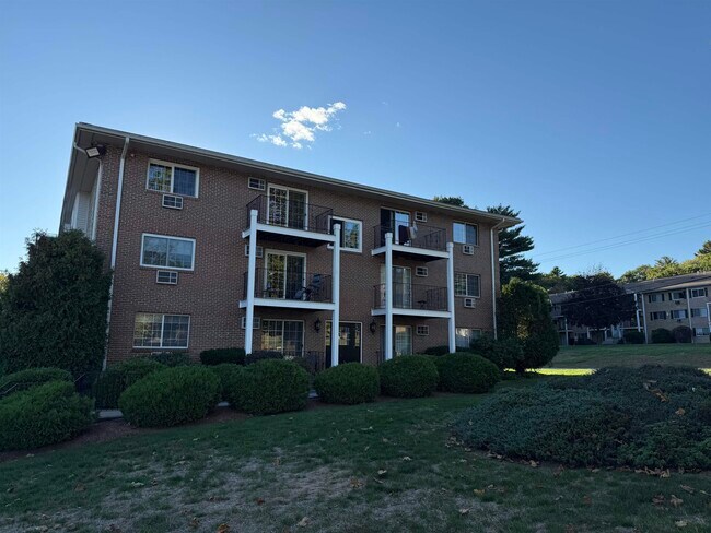 Building Photo - 383 Huse Rd
