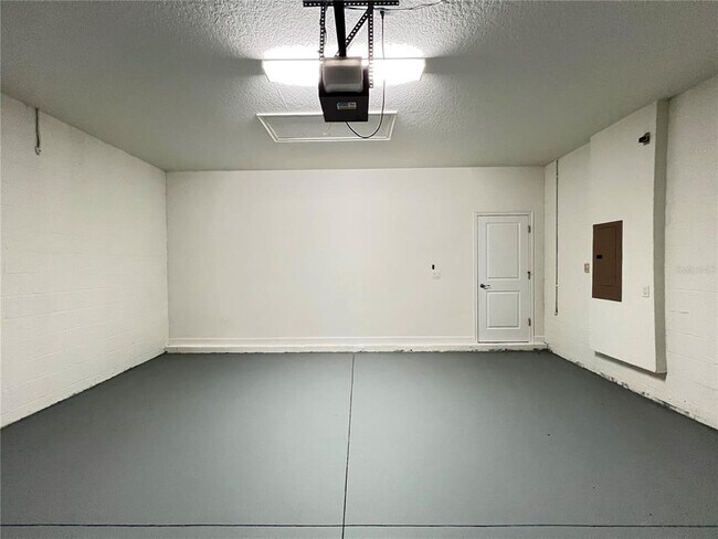 Building Photo - 7755 Purple Finch St