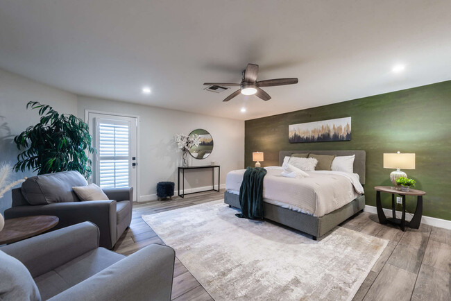 Building Photo - 3502 E Crocus Dr