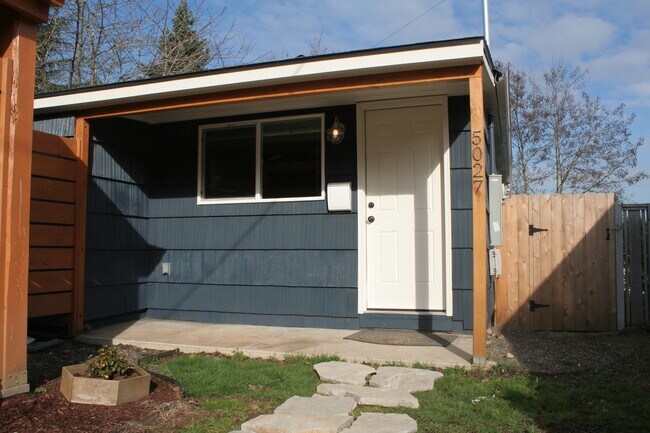 Primary Photo - 5027 NE Sumner St