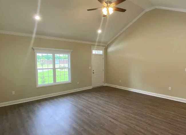 Building Photo - Spacious 4BR/2BA Home with Open Floor Plan, Granite Kitchen & Privacy Fence in Valdosta