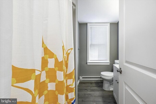 Building Photo - 703 N Providence Rd