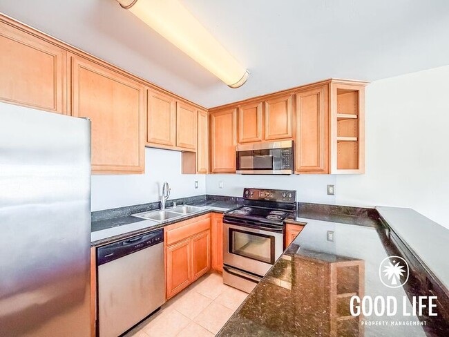 Building Photo - 6120 Decena Dr