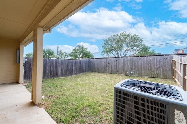 Building Photo - 17035 Wilthorne Gardens Ct