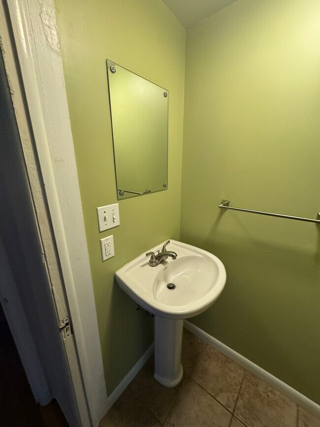 Building Photo - 500 S Lincoln St