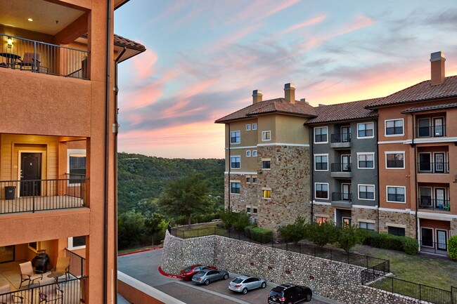 West Lake Vistas Austin, TX Apartment Finder