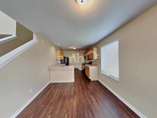 Building Photo - 6580 Dunsdin Dr