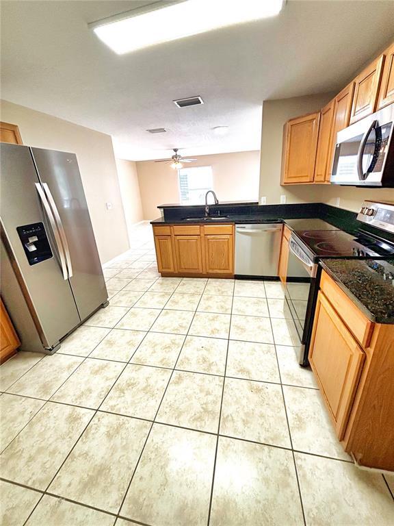 Building Photo - 516 Albatross Dr