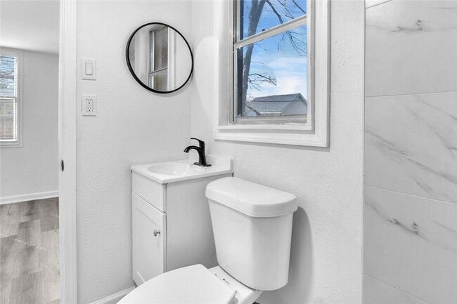 Building Photo - 510 Willow St