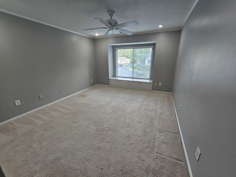 Building Photo - 26 Rumson Ct SE