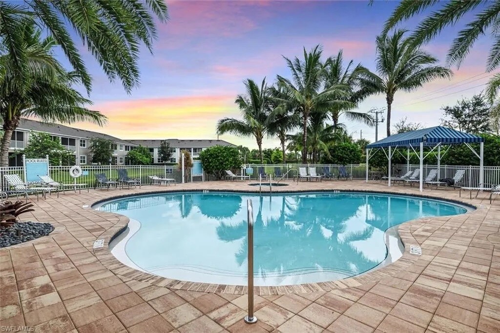 Community pool - 2318 Sawyers Hill Rd