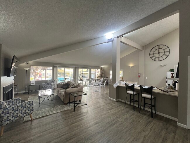 Building Photo - 303 Gage Blvd