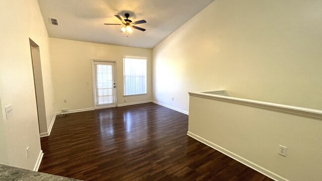 Building Photo - 17952 Villa Creek Dr