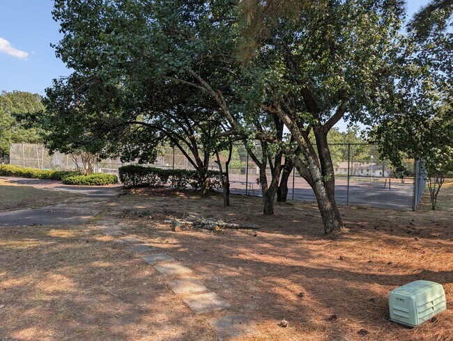 Building Photo - QUESTIONS PLEASE CONTACT LANCE GARNER 501-...