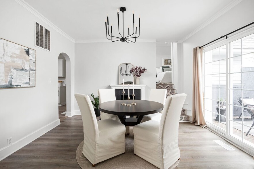 Building Photo - 4001 Broadway St