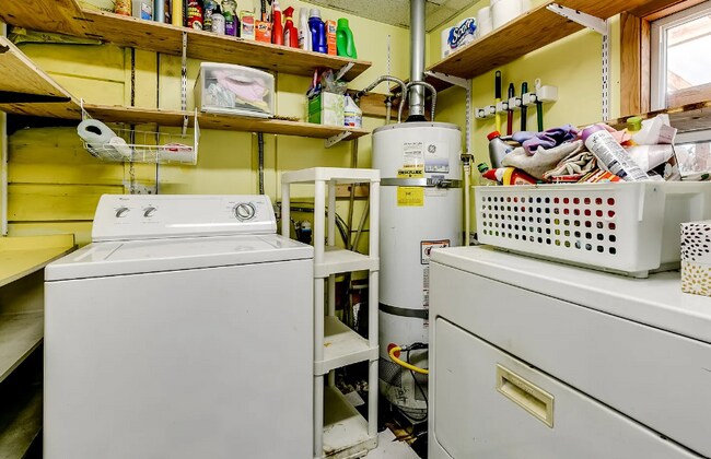 Building Photo - 1940 Hayes St