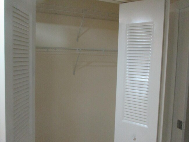 Building Photo - 31 Canterbury B