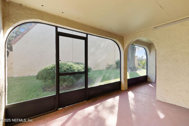 Building Photo - 6655 Bell Tower Ct