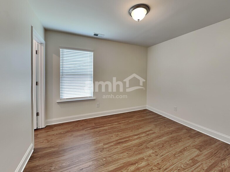Building Photo - 3401 38th St NW