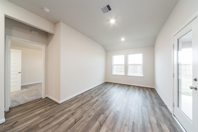 Building Photo - 7035 Toluca Dr
