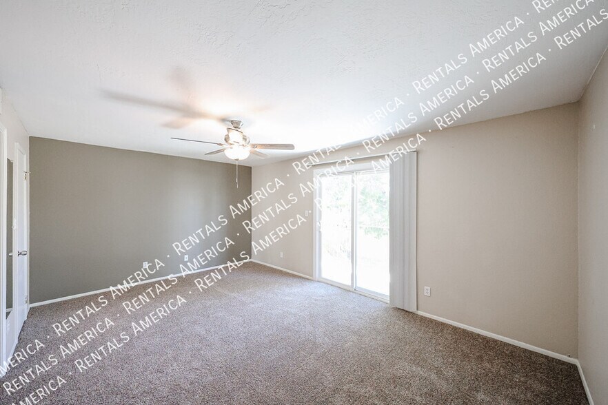 Building Photo - 4555 W Continental Dr