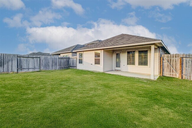 Building Photo - 23135 Barrington Bluff Trail