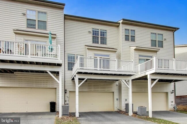 Building Photo - 13411 Deer Highlands Way