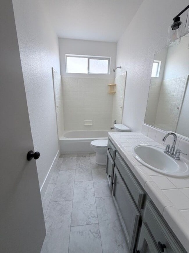 Building Photo - 10616 Petalo Dr