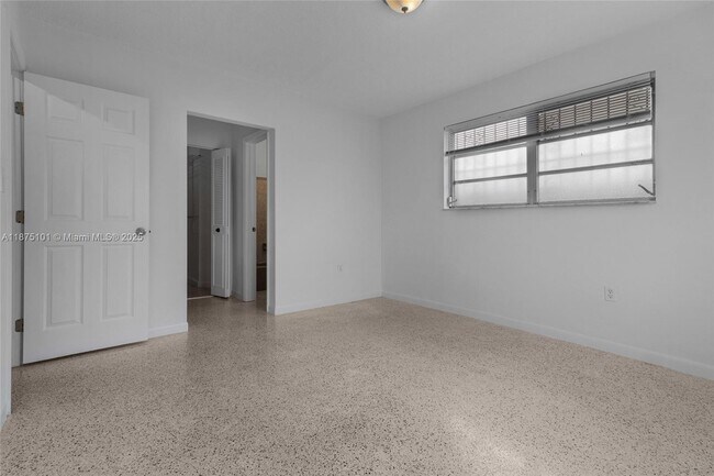 Building Photo - 3269 SW 23rd St
