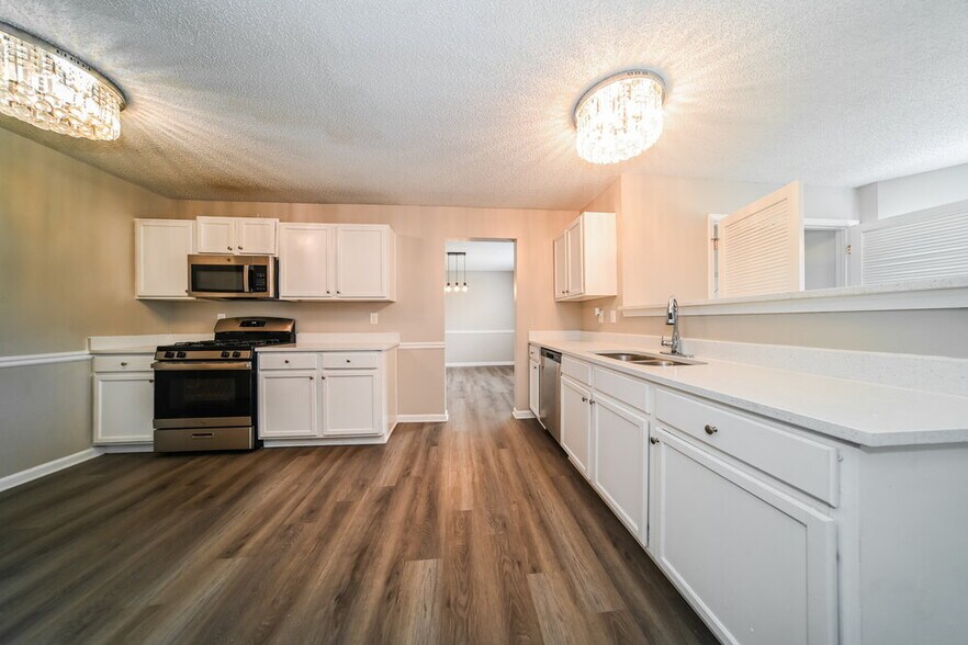 Building Photo - 6243 Sayler Park