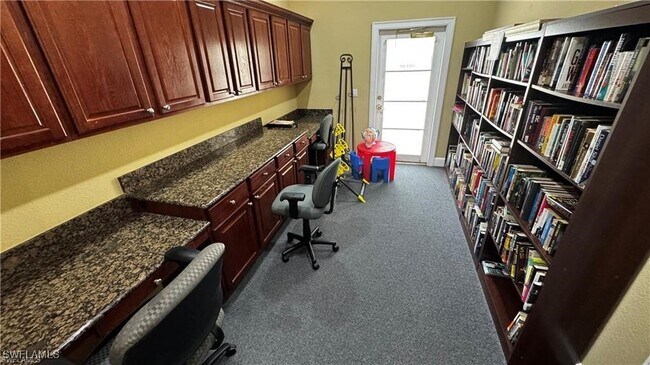 Building Photo - 11530 Villa Grand